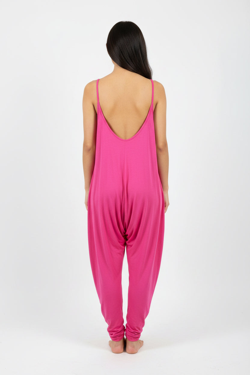 Women, pink jumper ￼