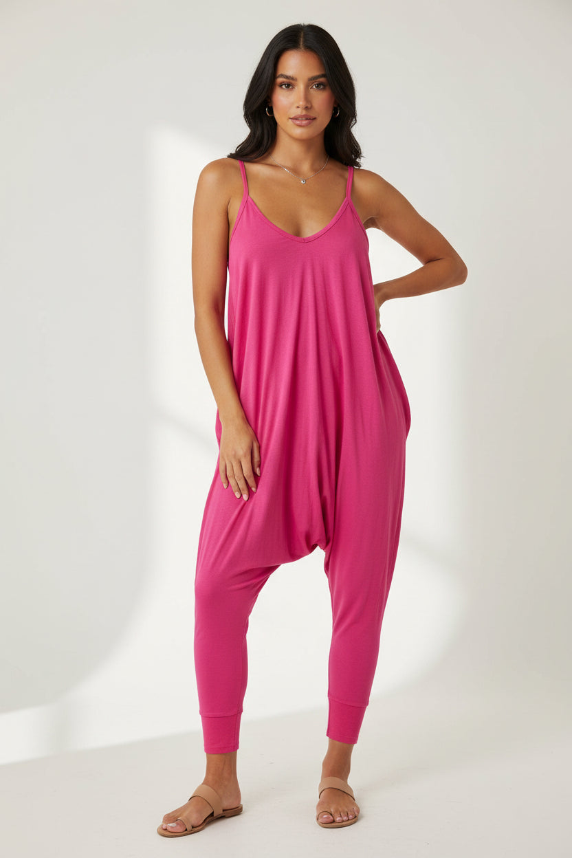 Women, pink jumper ￼