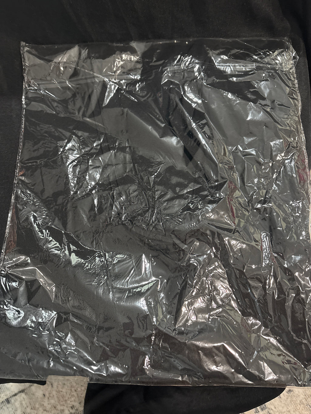 Black K-pop tote bag